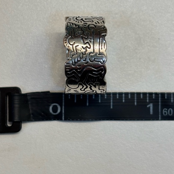 Silver Color Ring - Size 6 - Keith Haring inspired design - Picture 4 of 4